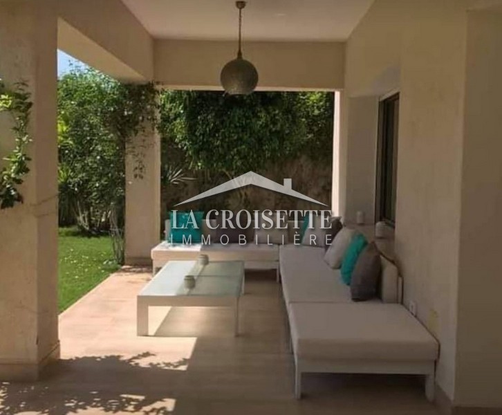 Villa S+4 avec piscine à La Marsa 